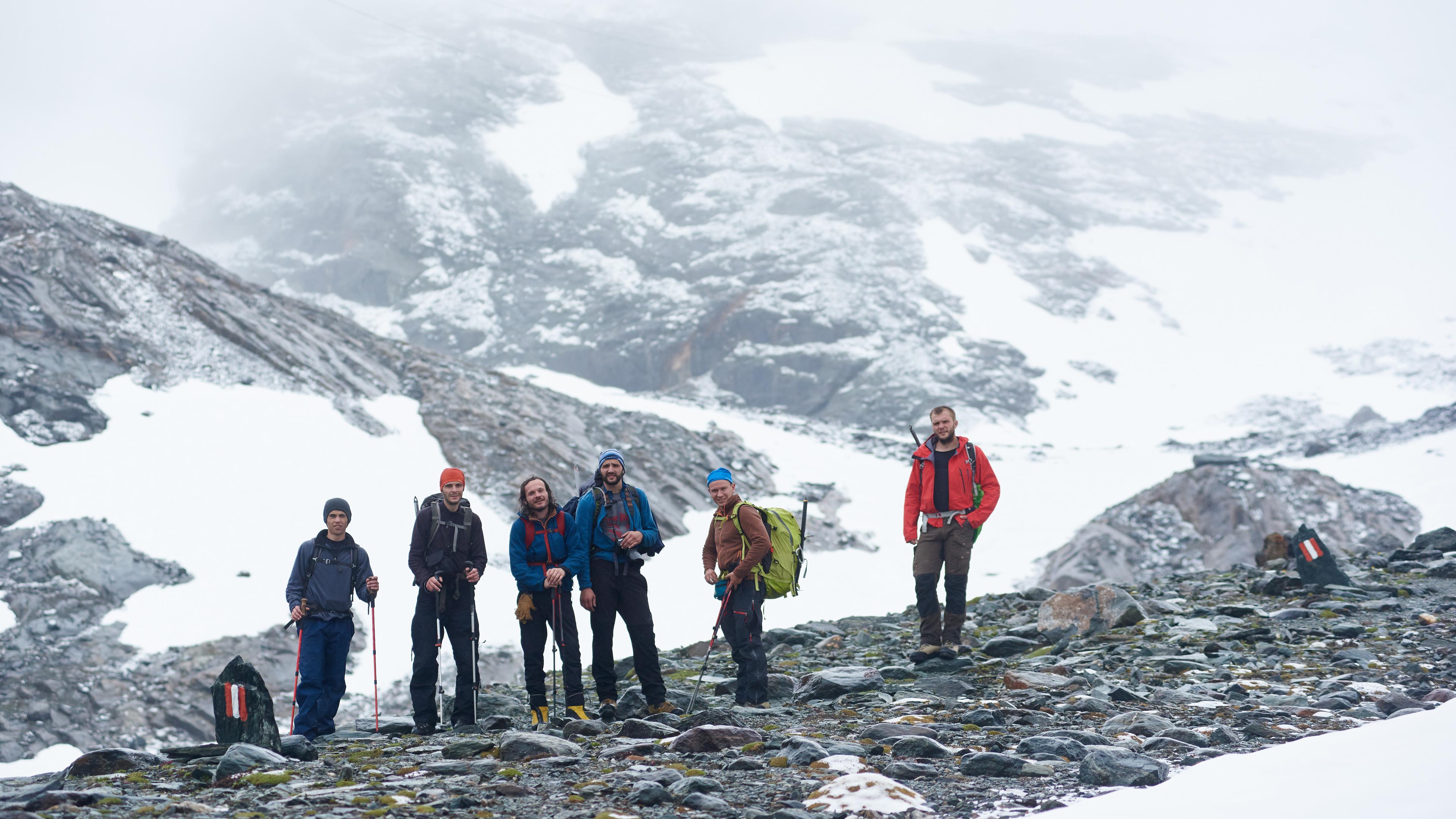 Norwegian tourism operators collaborating on kelp forest ecotourism experiences that support biodiversity restoration.